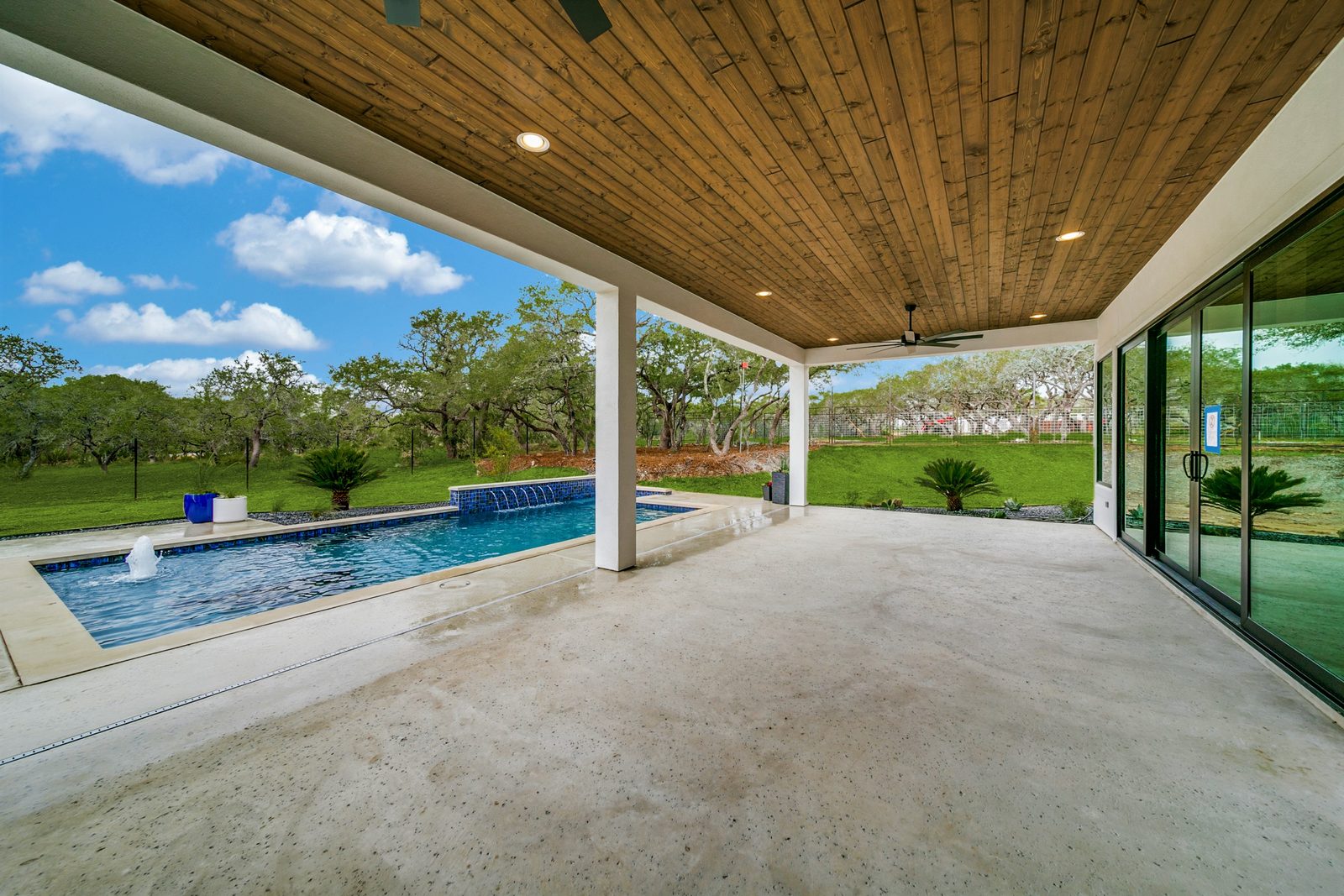 Foxglen Residence 12