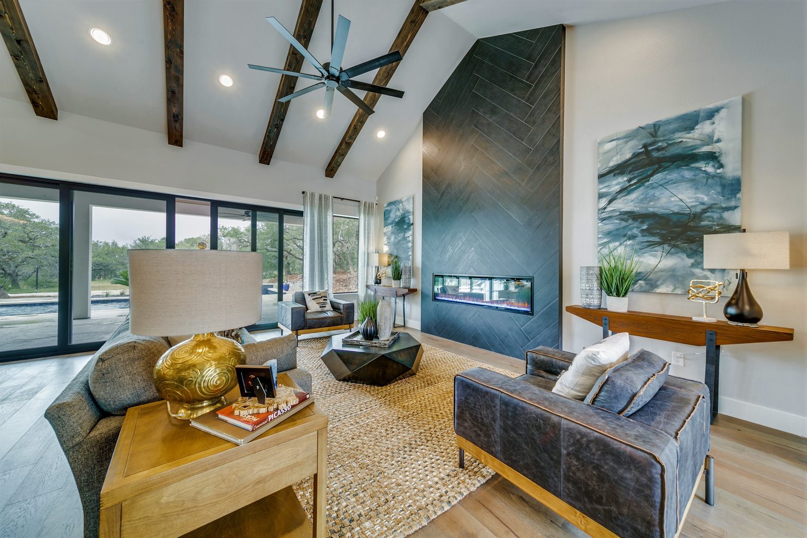 Foxglen Residence 13