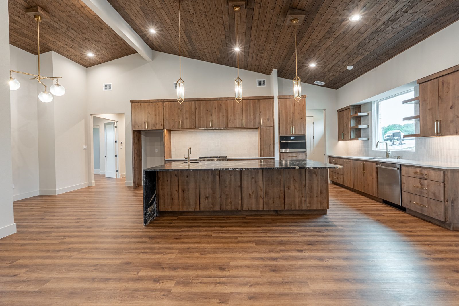 Oak & Stone Residence 2