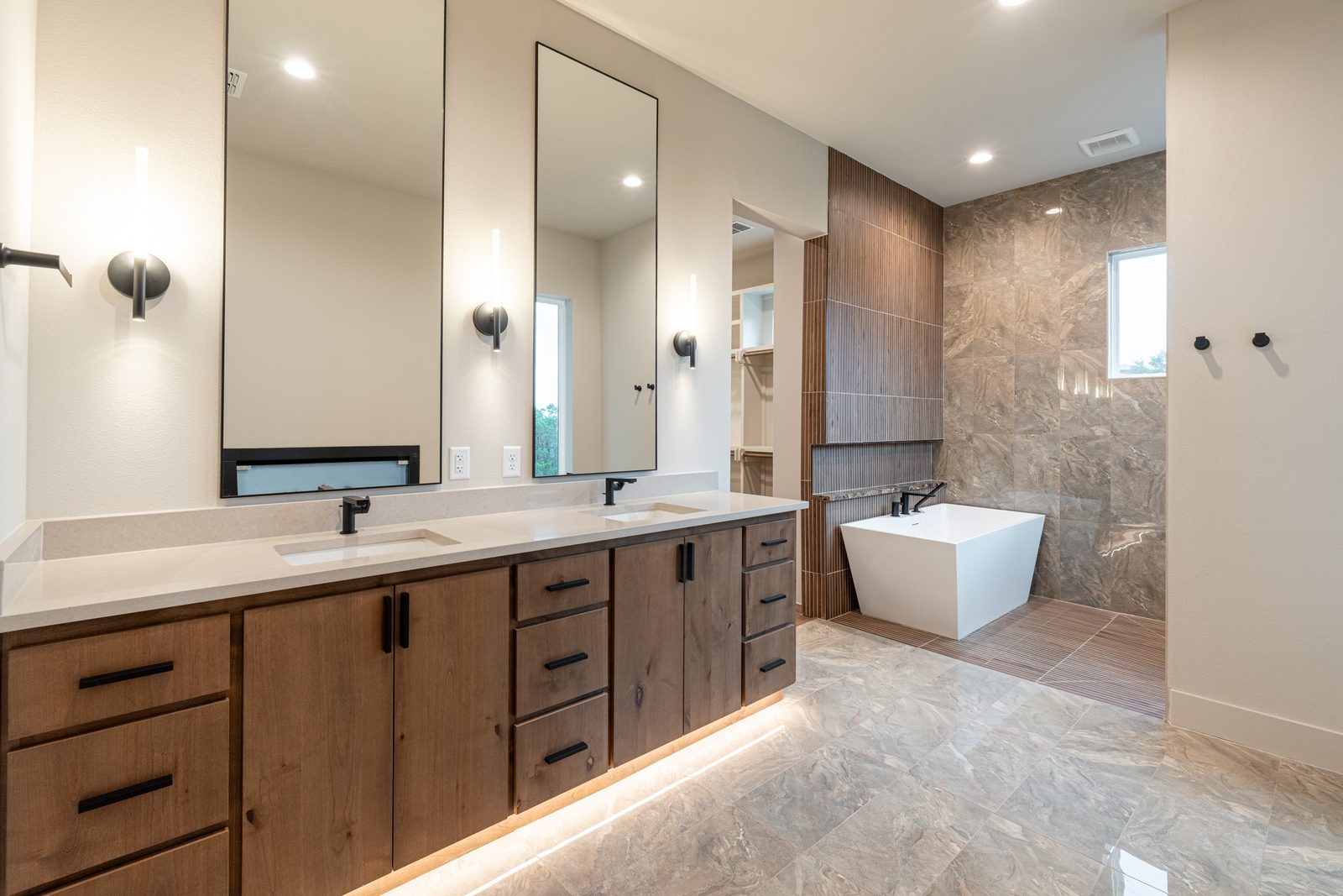 Oak & Stone Residence