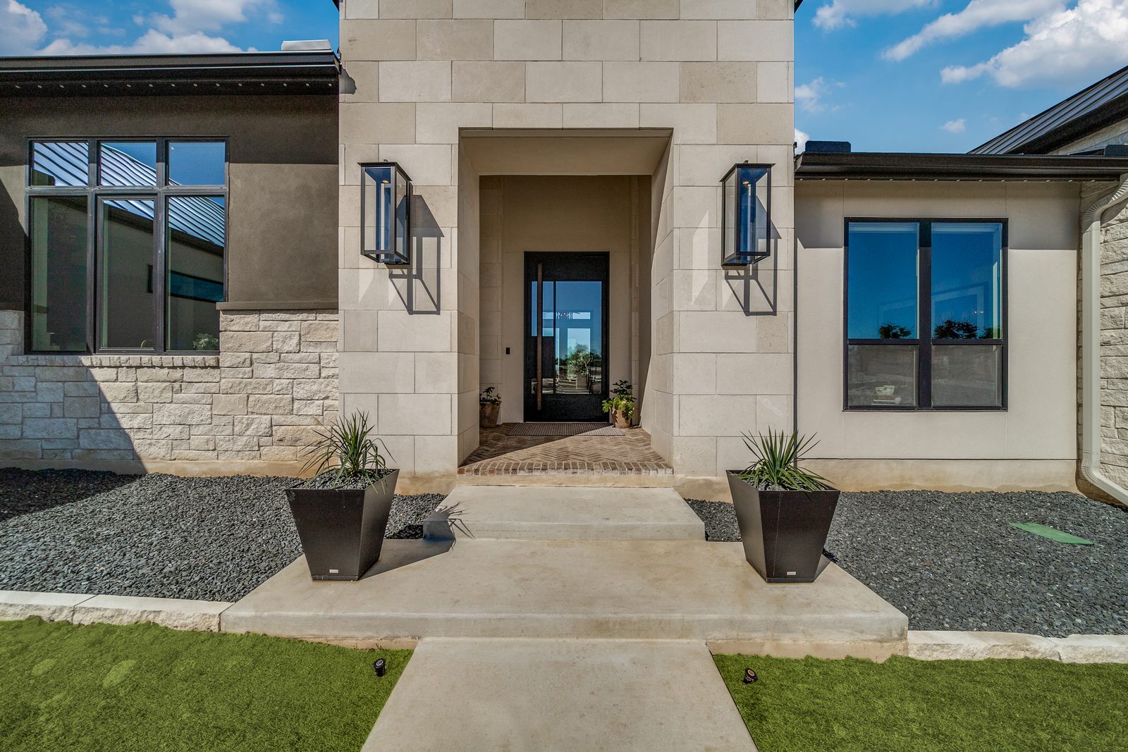 Sagebrook Residence 12